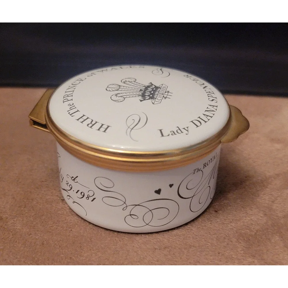 Toye, Kenning & Spencer Made for Penhaligon's Royal Marriage Enamel Trinket Box